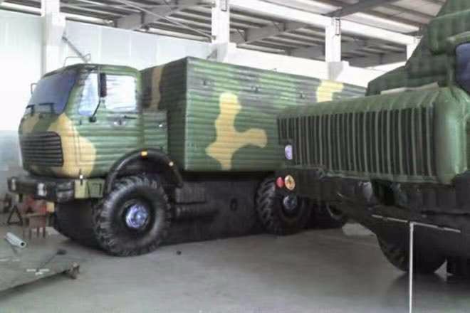 新疆大型军用车