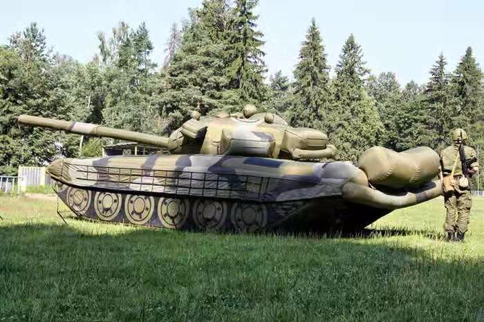 新疆军用大型坦克