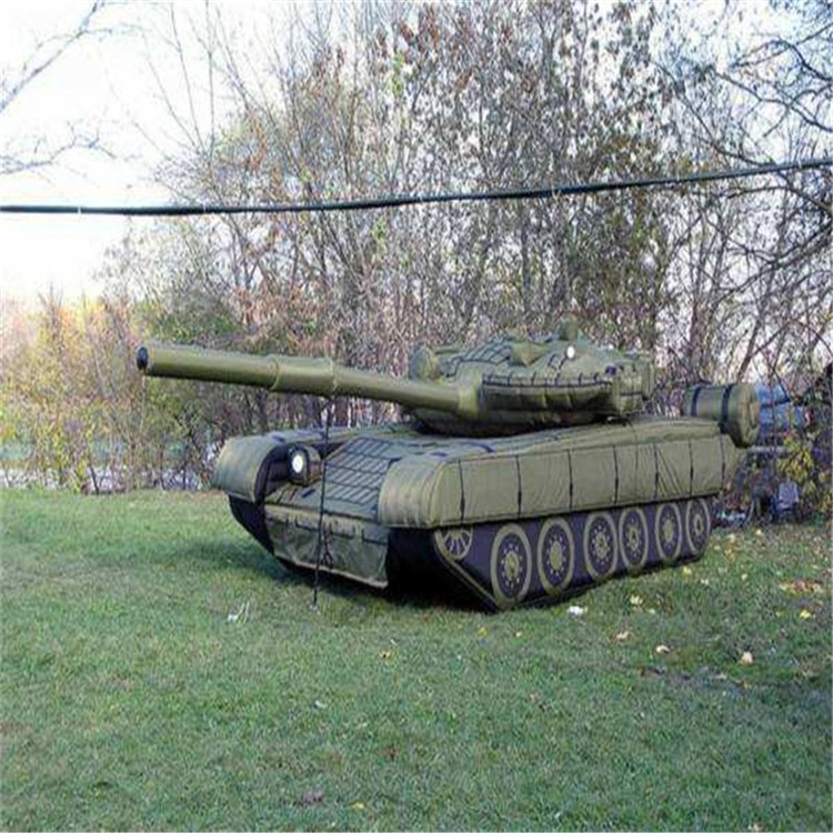 新疆陆地军事假目标坦克