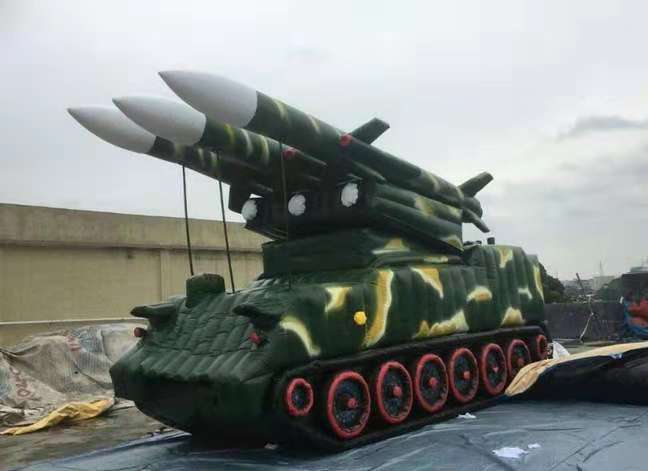 新疆充气火箭发射汽车